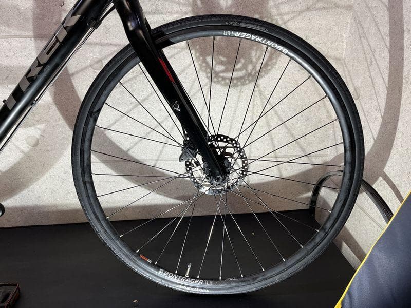 TREK　FX 3 M disc 油圧ディスクブレーキ　2019