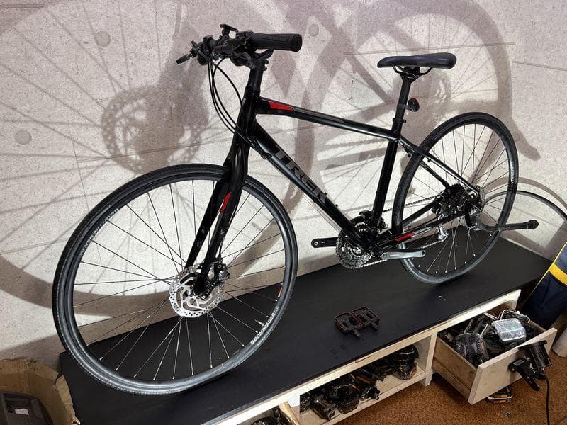 TREK　FX 3 M disc 油圧ディスクブレーキ　2019