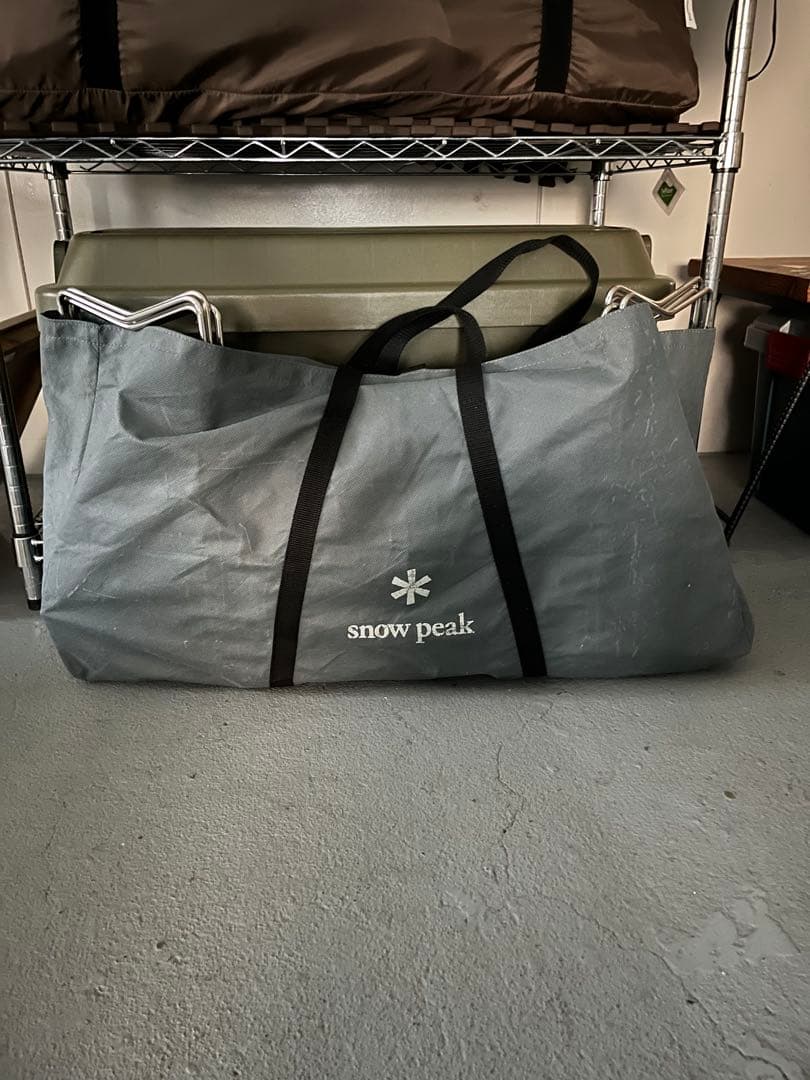 スノーピーク ゼッカ　ジカロテーブル　ドベルグxアイスランドクーラーボックス