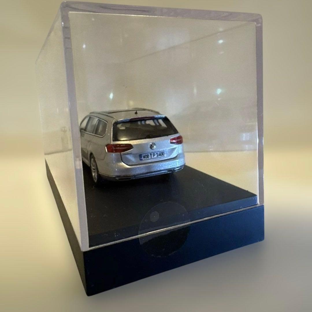 ■VW PASSAT VARIANT B8 1:43 モデルカー■純正■パサート