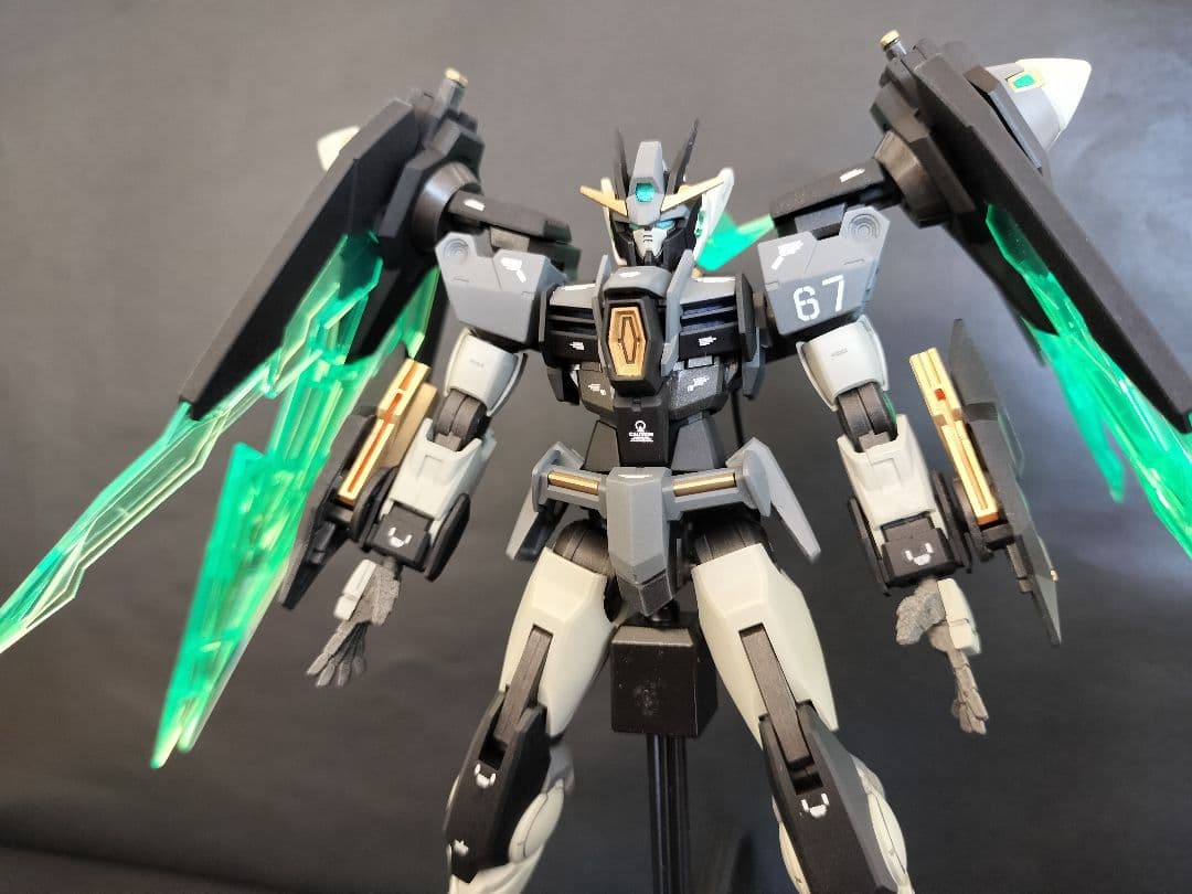 ガンダムダブルオーダイバーアーク　ガンダムブレイカー４塗装　GUNDAM 全塗装