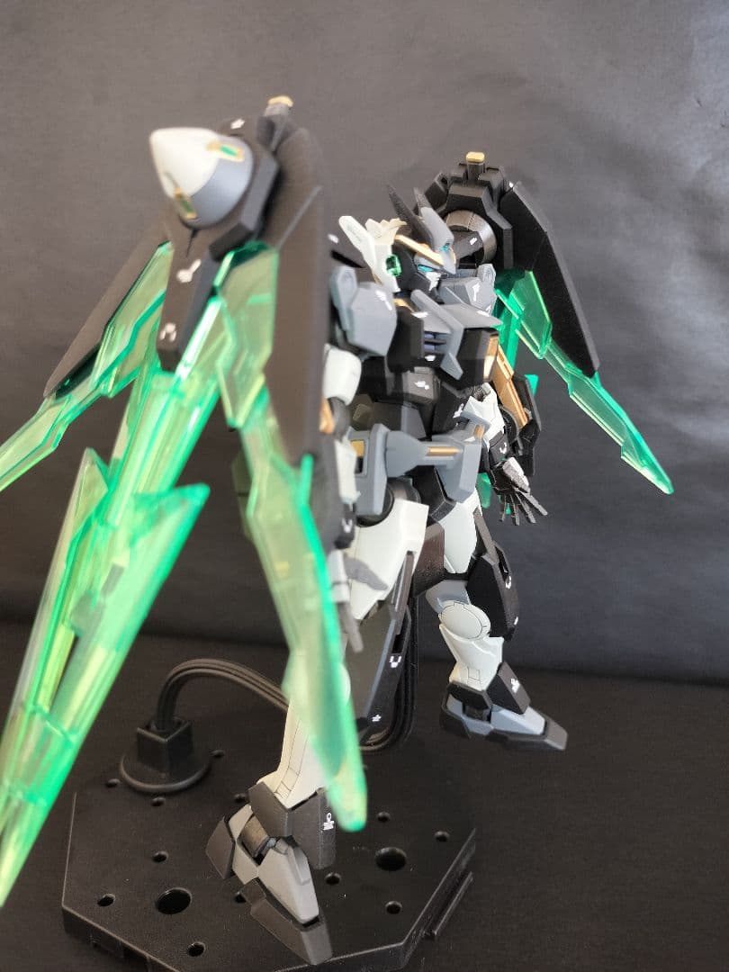 ガンダムダブルオーダイバーアーク　ガンダムブレイカー４塗装　GUNDAM 全塗装