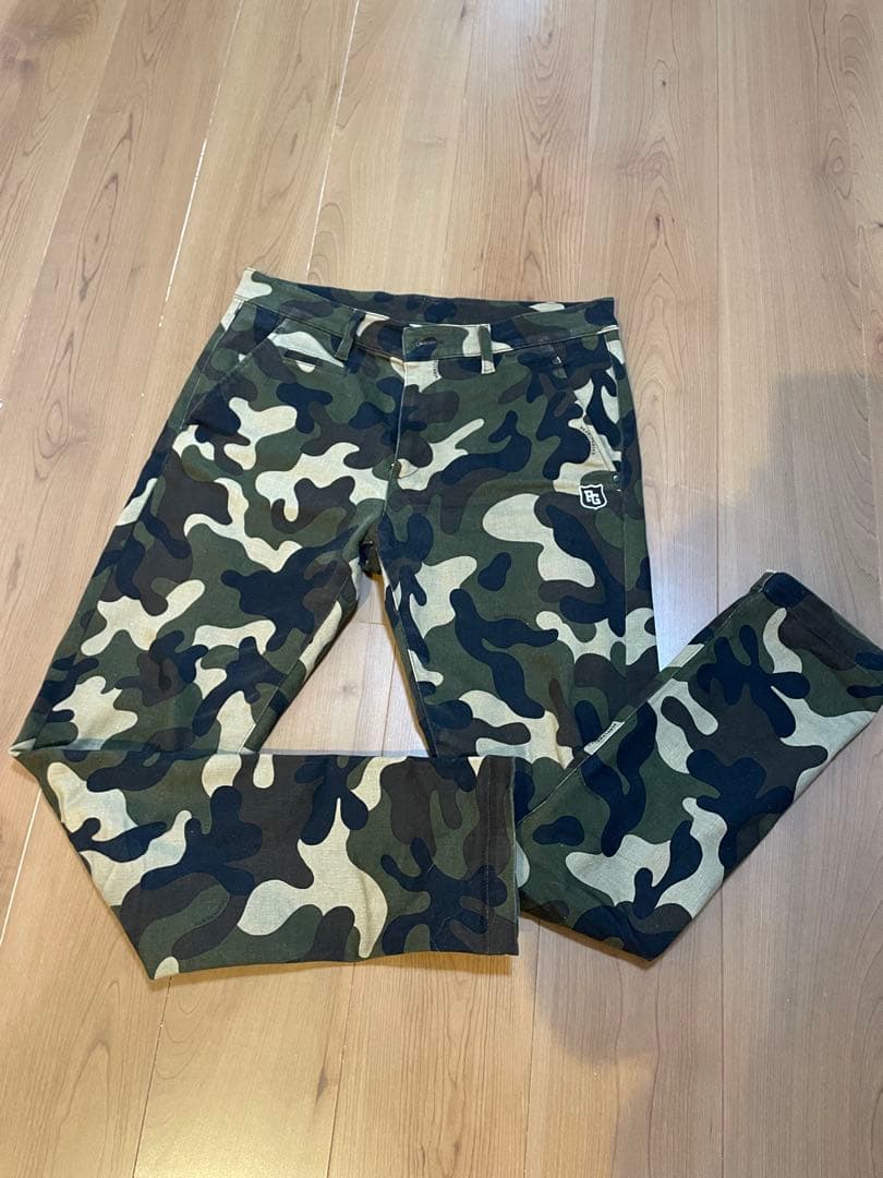 美品PEARLY GATES パーリーゲイツ　カモフラージュパンツ サイズ4