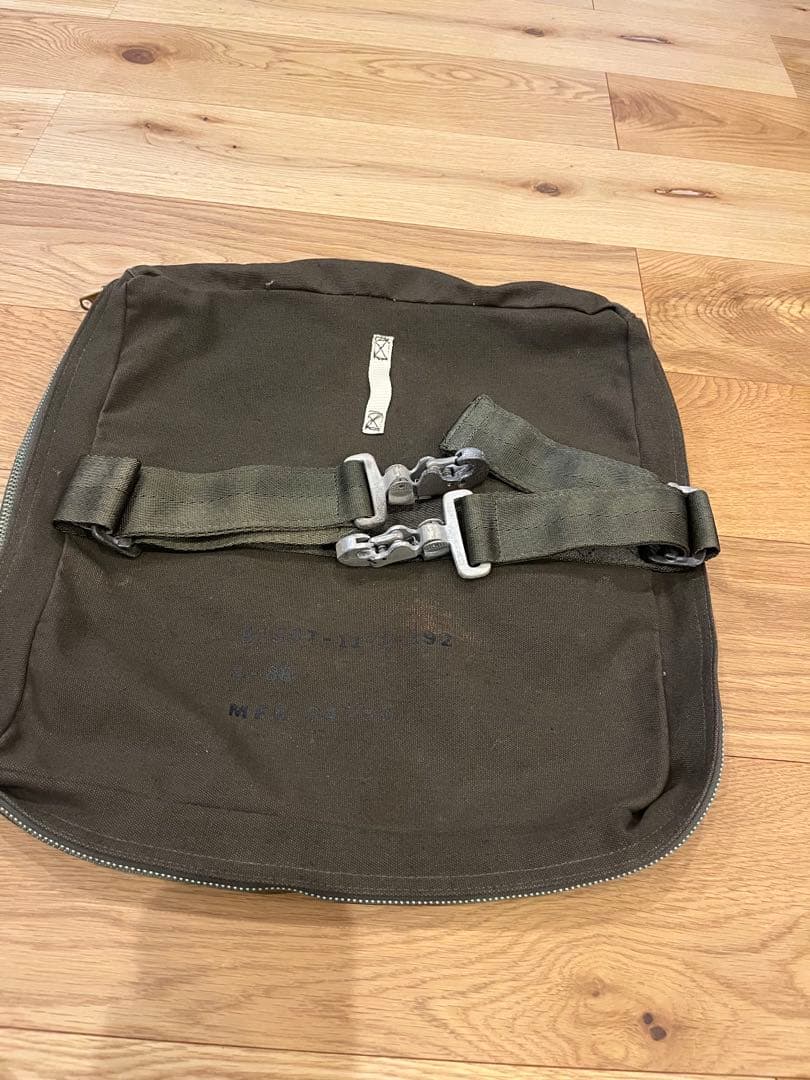 軍放出品　オリーブドラブバッグ