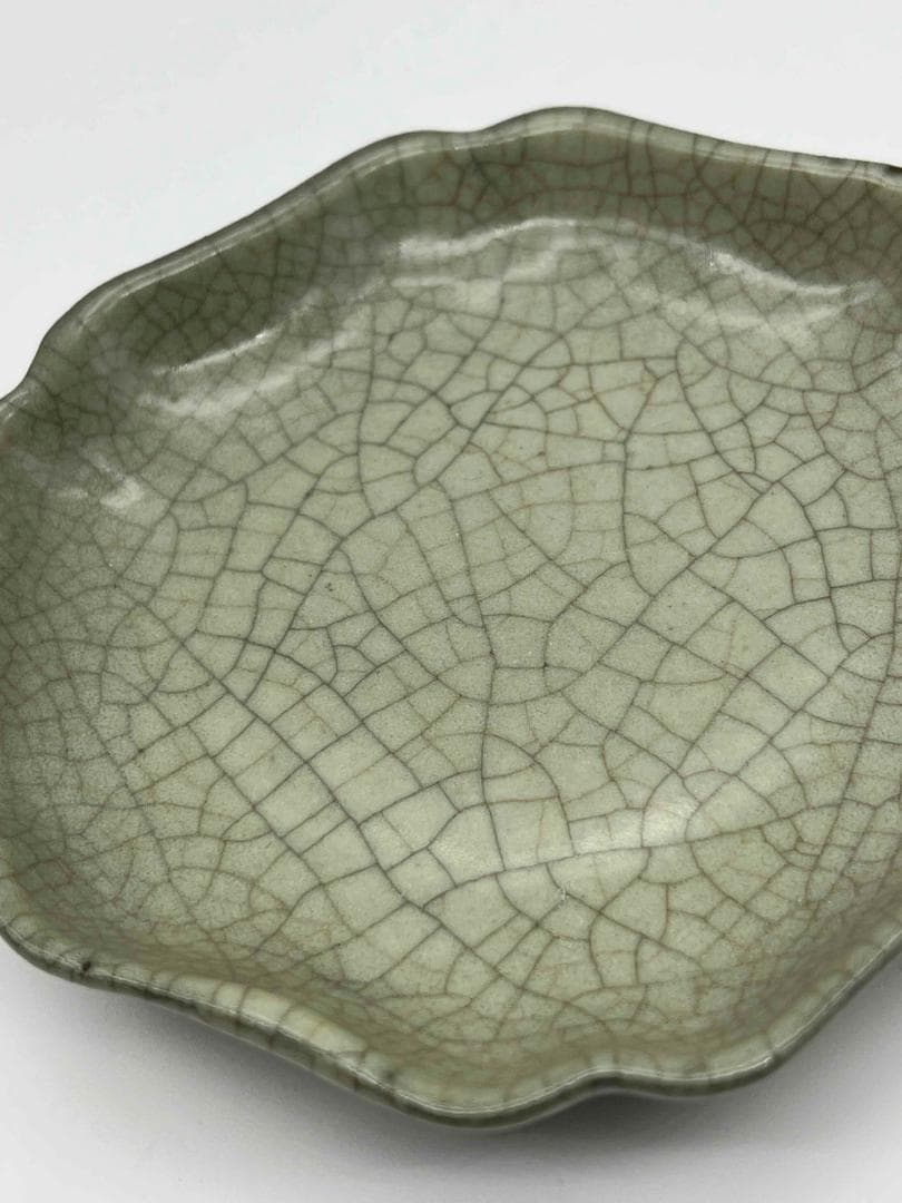 南宋時代 哥窯輪花盤 南宋官窯 【旧家蔵出し】 希少貴重 (E-59)