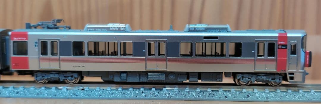 KATO 227系0番代「Red Wing」5両