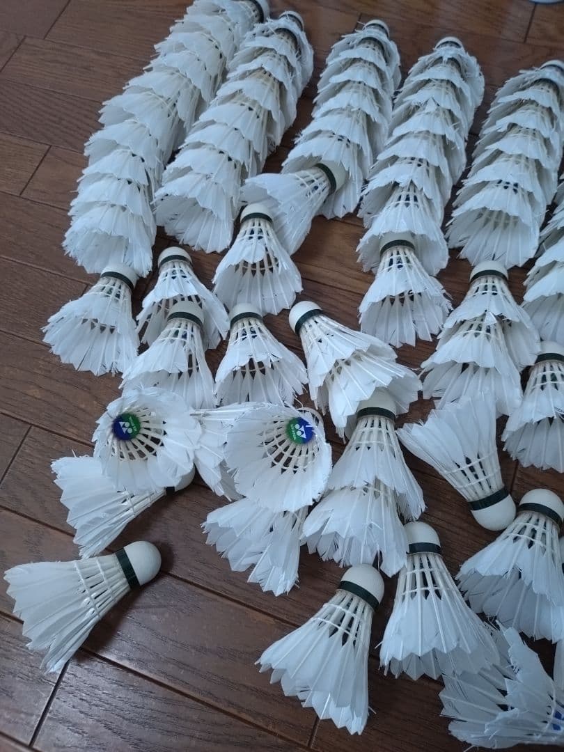 ヨネックス　ニューオフィシャル　中古120球