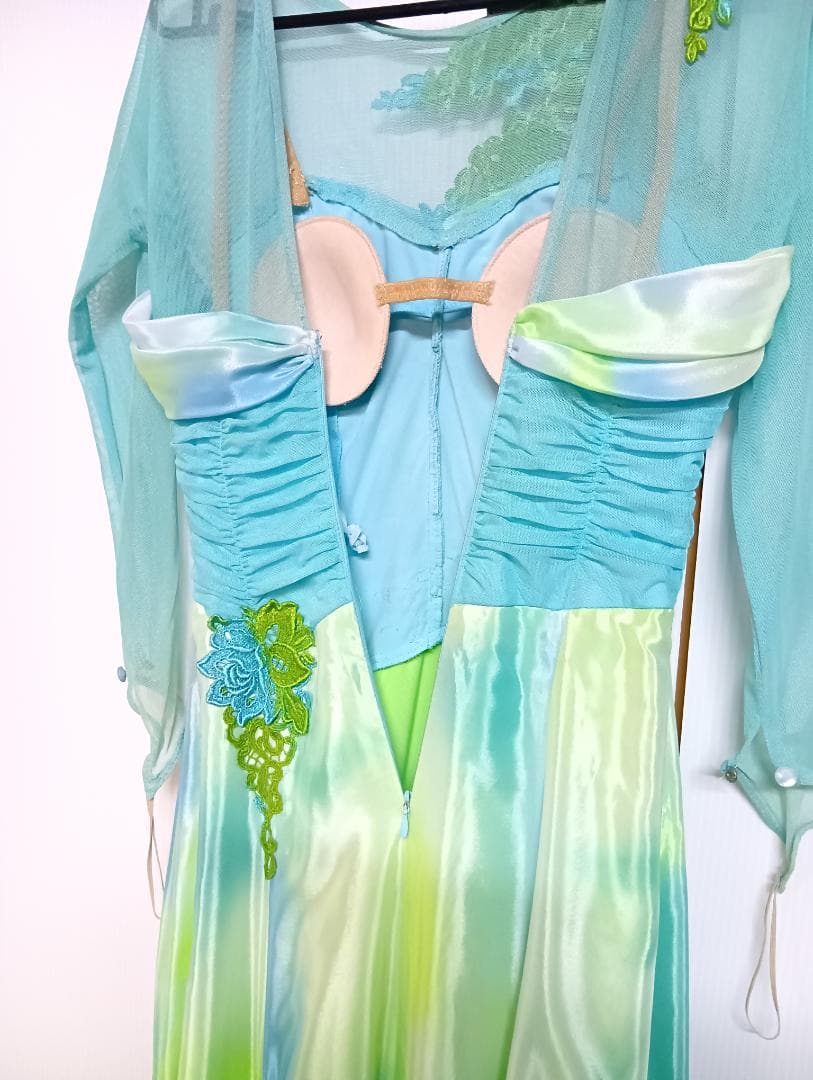 セキネ　Lovely dancing　社交ダンス衣装　7号　ドレス　ワンピ　緑