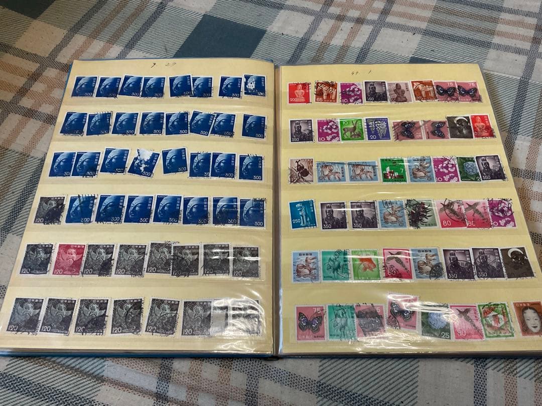 使用済み切手／日本国内の切手　アルバムにビッシリシリーズ2。【昭和ノスタルジー】