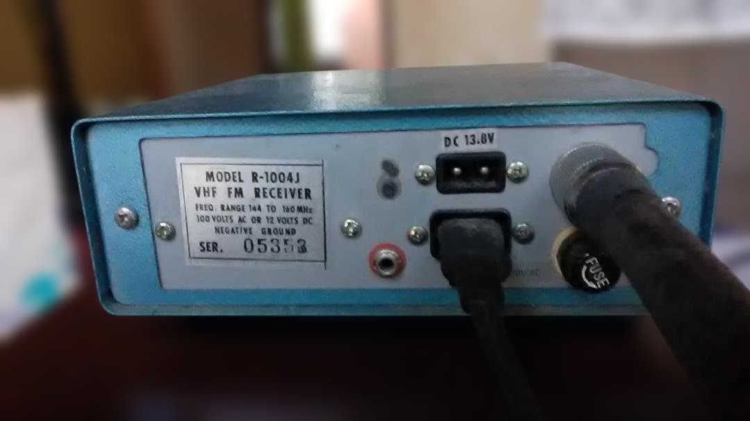 COMET R-1004 VHF FM受信機