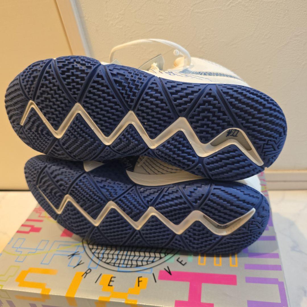 Nike バスケットボールシューズ 高トップ ホワイト/ネイビー