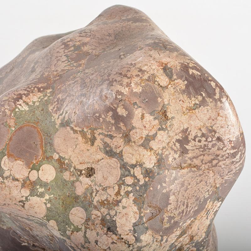 天然石　鑑賞石　梅花石　置物　重さ約1742g　唐木台付　C　R7035