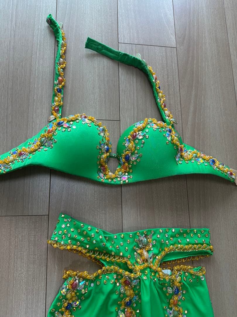 ベリーダンス衣装　緑　エジプト製