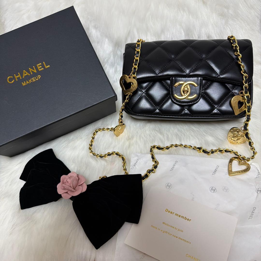 m*i様 CHANELノベルティ ハートチャーム付きショルダーバッグ