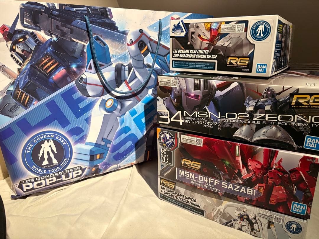 ら*ぁ様 RG ニューガンダム サザビー ジオング フリーダム