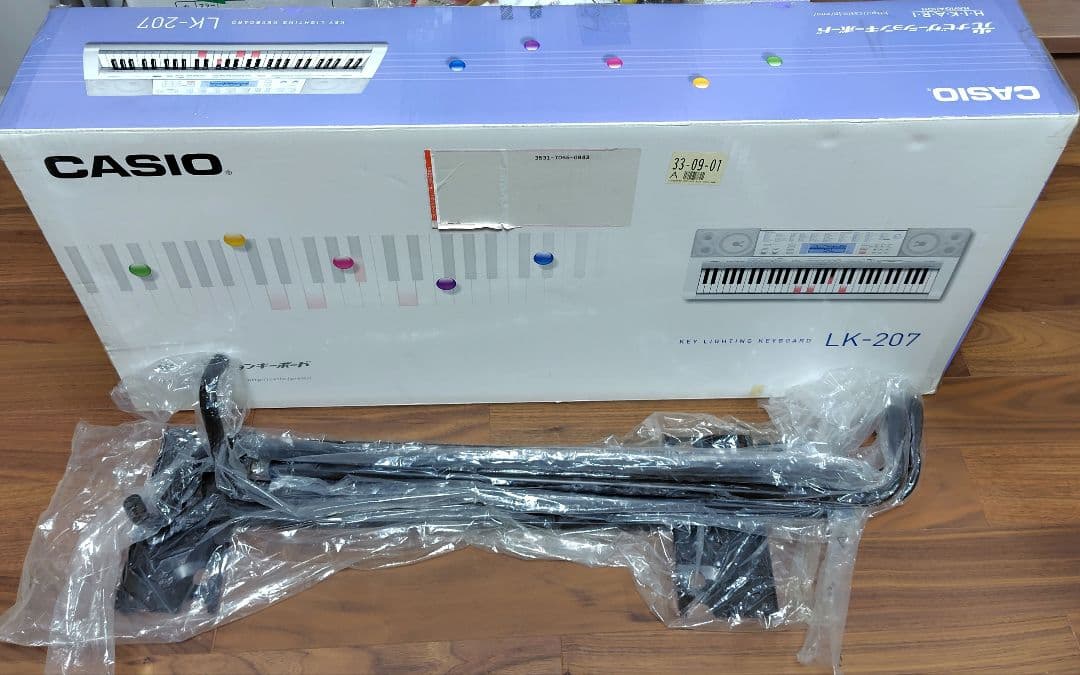 カシオキーボード スタンド付き　CASIO LK-207