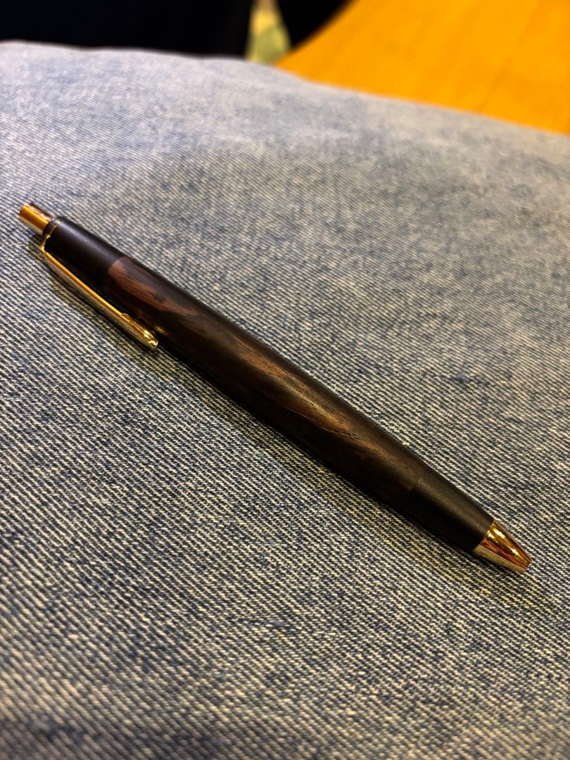 あけぼの工房　樹種不明