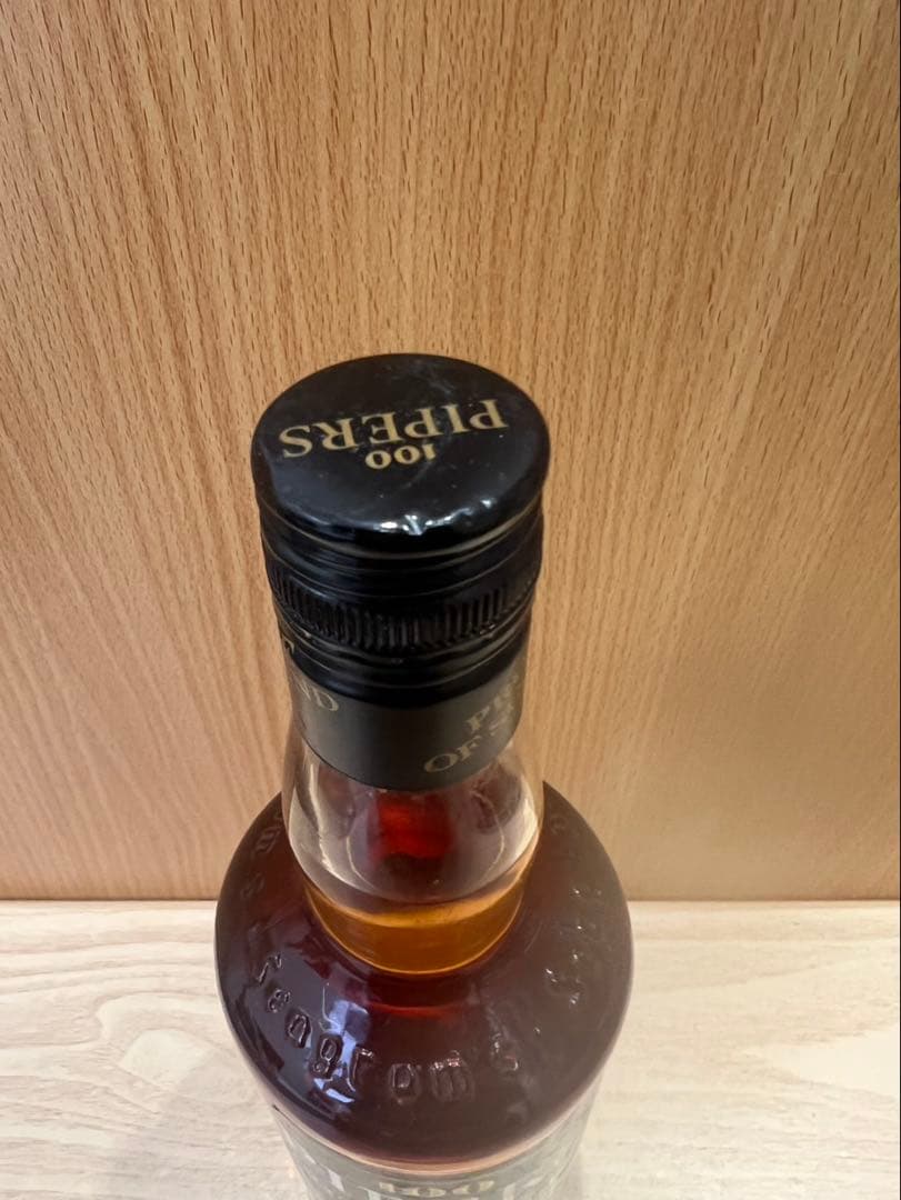 ウイスキー 100 PIPERS FINEST SCOTCH WHISKY