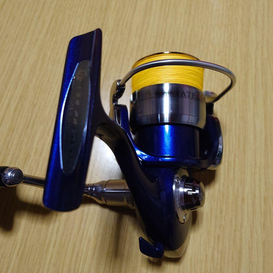 Daiwa セルテート 2500 R-CUSTOM スピニングリール