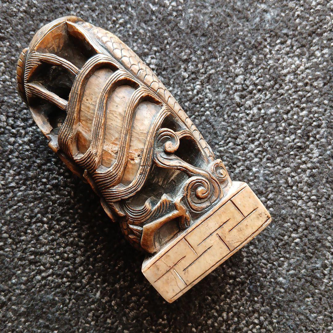 古い中国古玩骨董篆刻石印章/昇龍翔雲自然石玉材透し彫り/文鎮ウェイトアンティーク