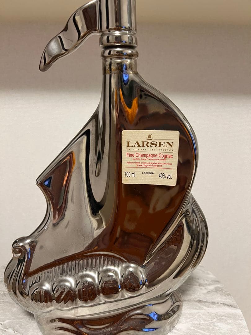 LARSEN コニャック 700ml 40%