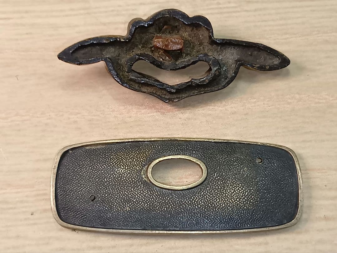 煙草入れ／前金具