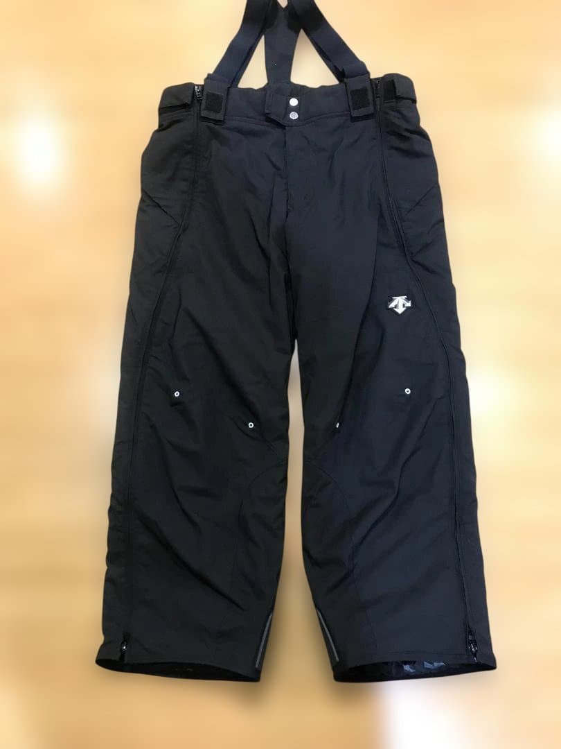 DESCENTE SWISS SKI TEAMモデル中綿入ストレッチスキーウェア