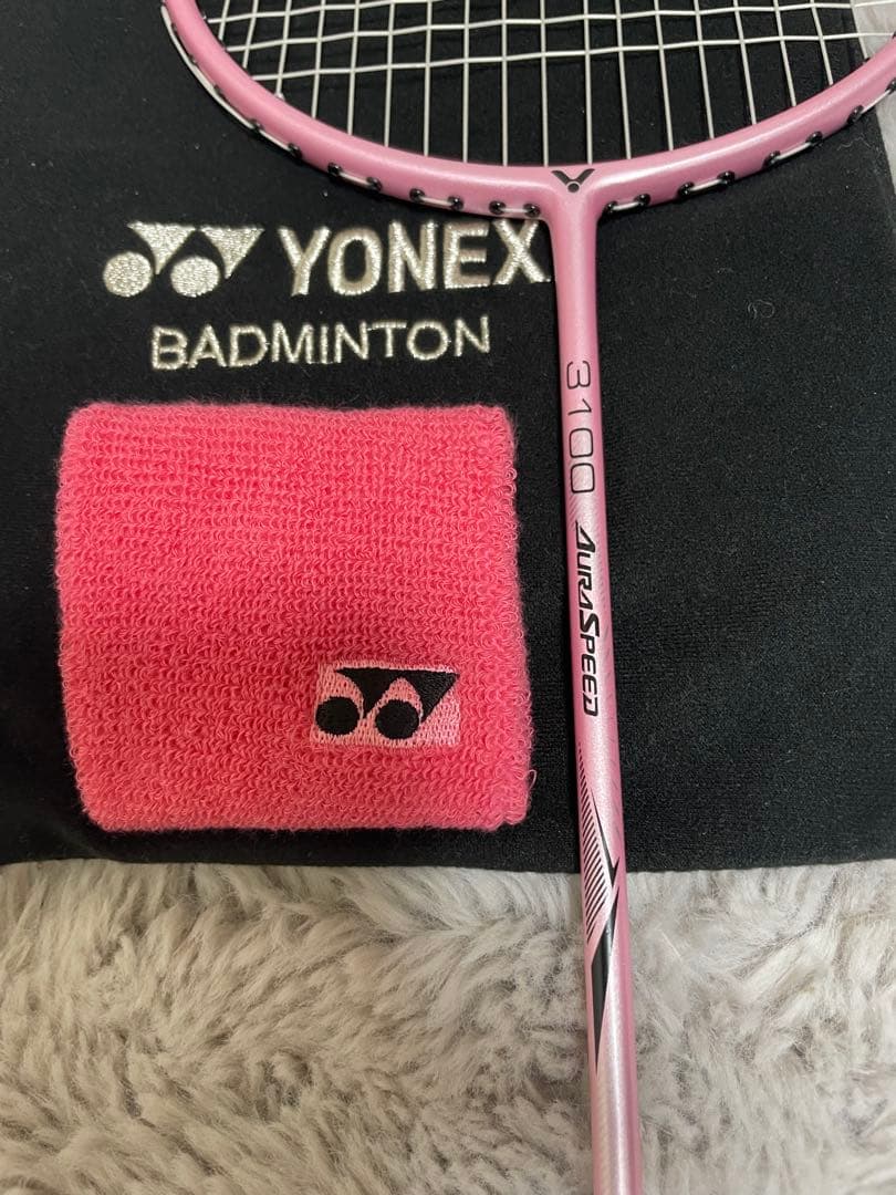 美品✨VICTORバドミントンラケット