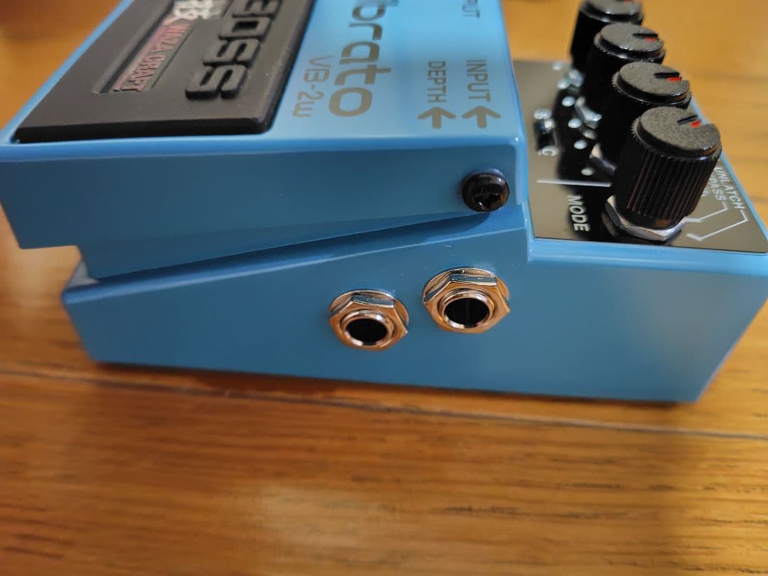 ギター BOSS Vibrato VB-2W