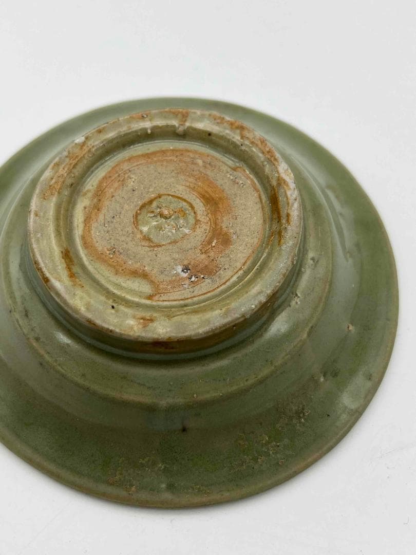 南宋時代　青磁　龍泉窯小盤　青磁弦文皿　唐物　古賞物　時代物(A-73)