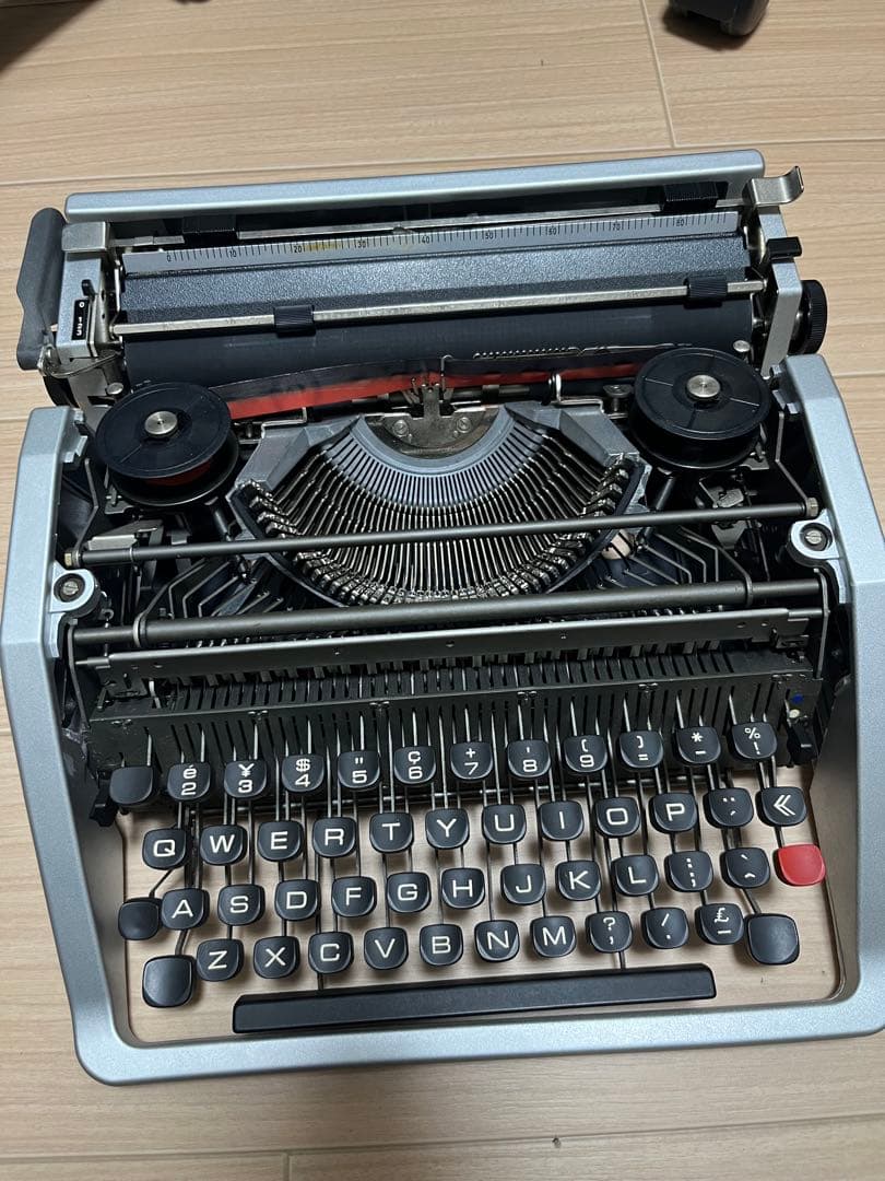 Olivetti タイプライター スペイン製