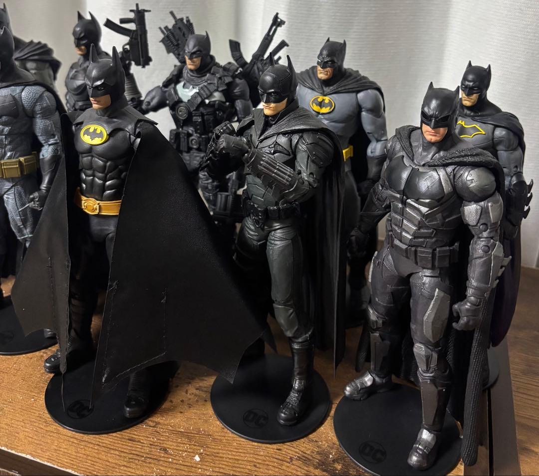 DCマルチバース バットマン　ダークナイト　BVS グリムナイト　キートン