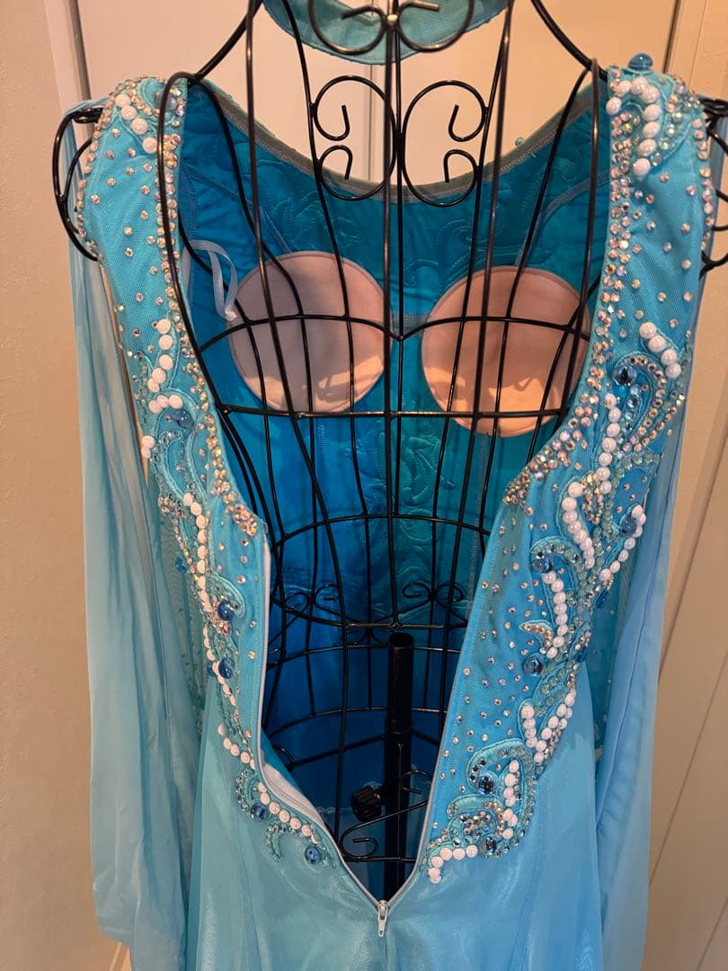 ダンスドレス　水色　(表示サイズＬ)