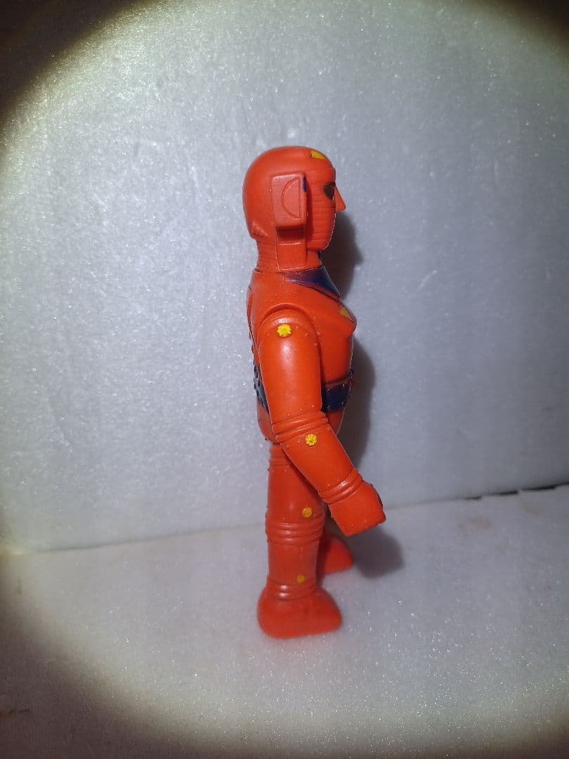 昭和購入物)レッドバロン　ソフビ