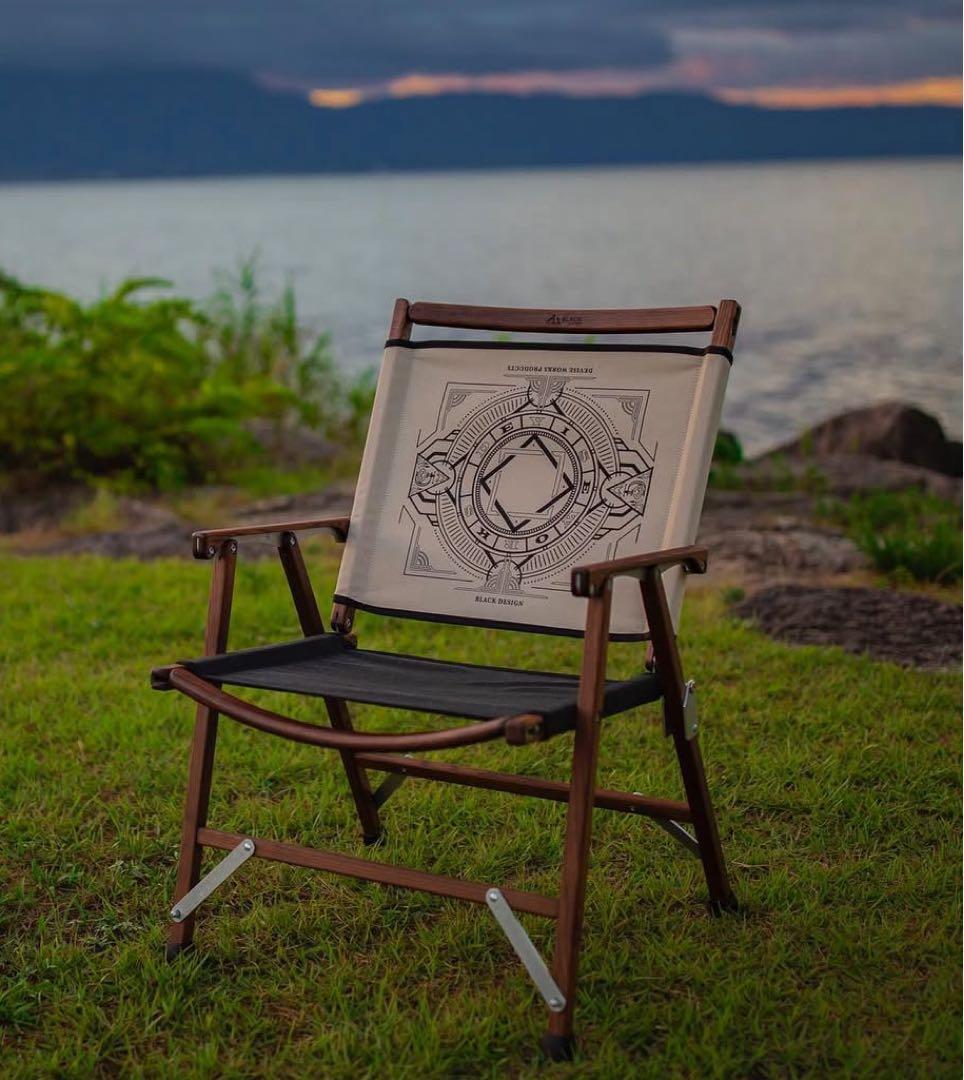 ブラックデザイン✕デバイスワークスコラボ　BDチェア　紋章柄