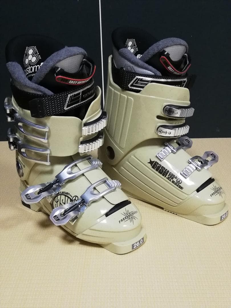 【未使用】Gen Factory Fish スキーブーツ　26㎝