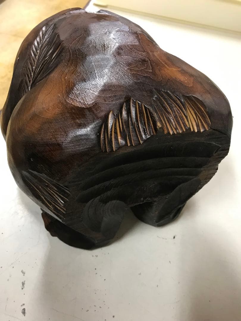 熊の置物　木彫り