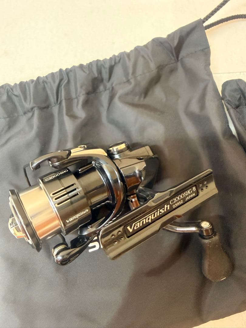 売約済みSHIMANO Vanquishスピニングリール2個CARDIFF 1個