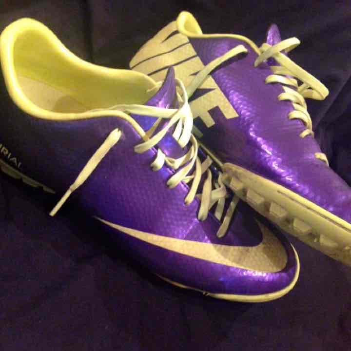 NIKE スパイク マーキュリー