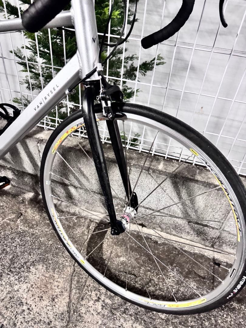 「取引限定」デカトロン　ロードバイク mサイズ　MAVIC アクシウム