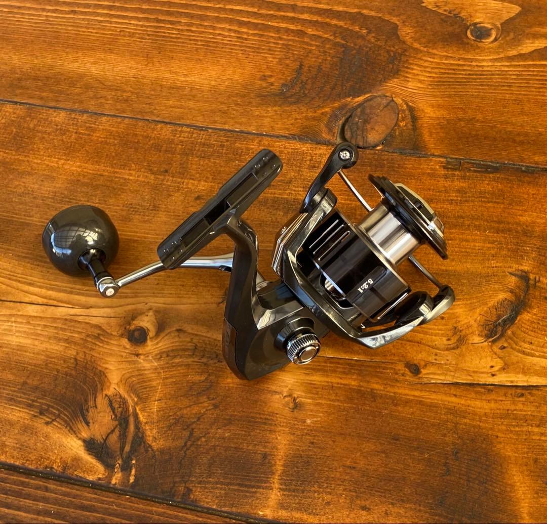 新品未使用　スピニングリール　6000番　ジギング　ショアジギング　シーバス