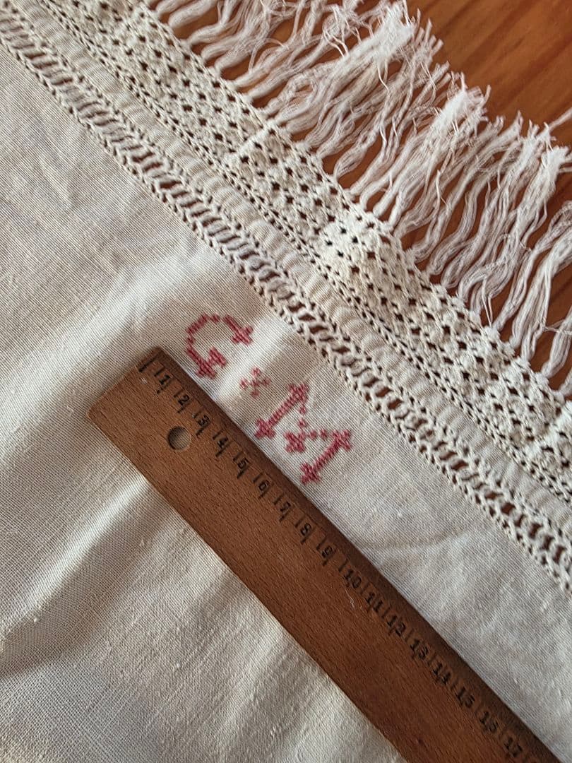 フランスアンティーク　手織りリネン　フリンジ付きクロス G.M刺繍