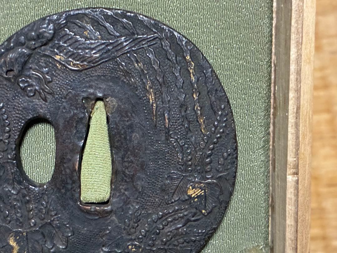 銅製 鳳凰 桐紋 象嵌 彫刻 鍔(つば) 時代物 箱入