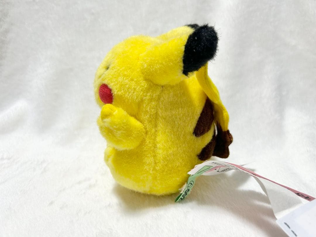 TOMY トミー ピカチュウ 初期ピカチュウ バンザイ　ぬいぐるみ