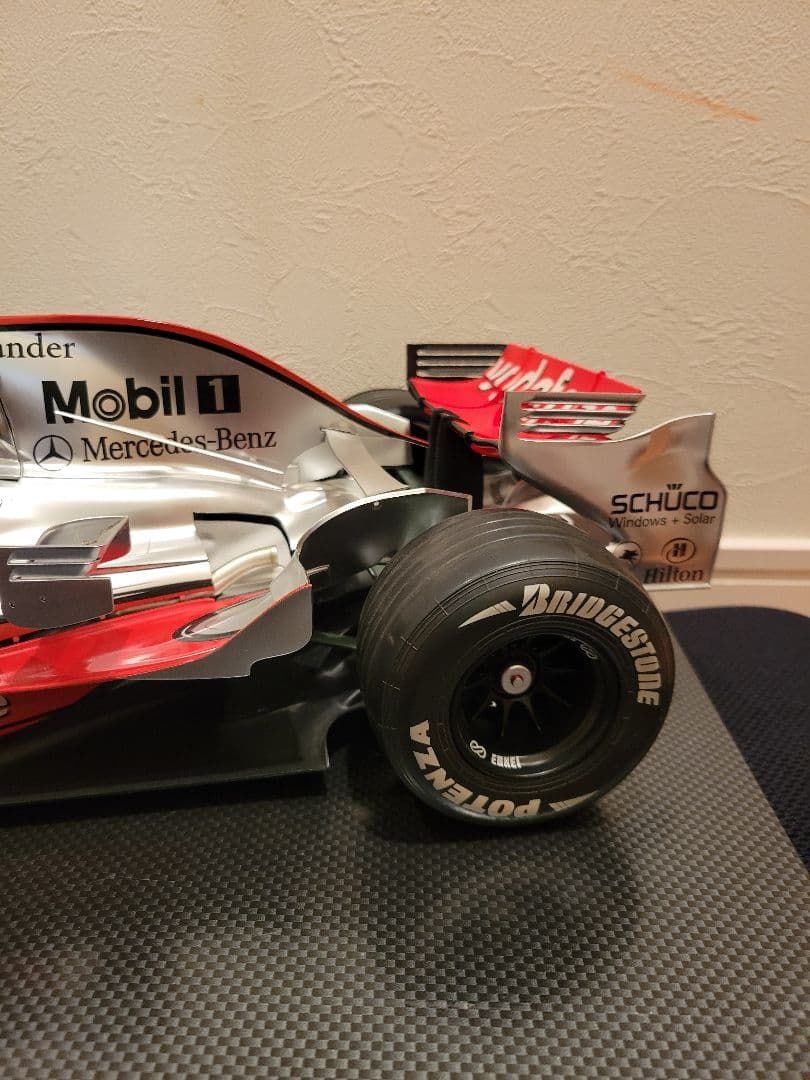 ディアゴスティーニ完成品　1/8 マクラーレンMP4-23　ハミルトン