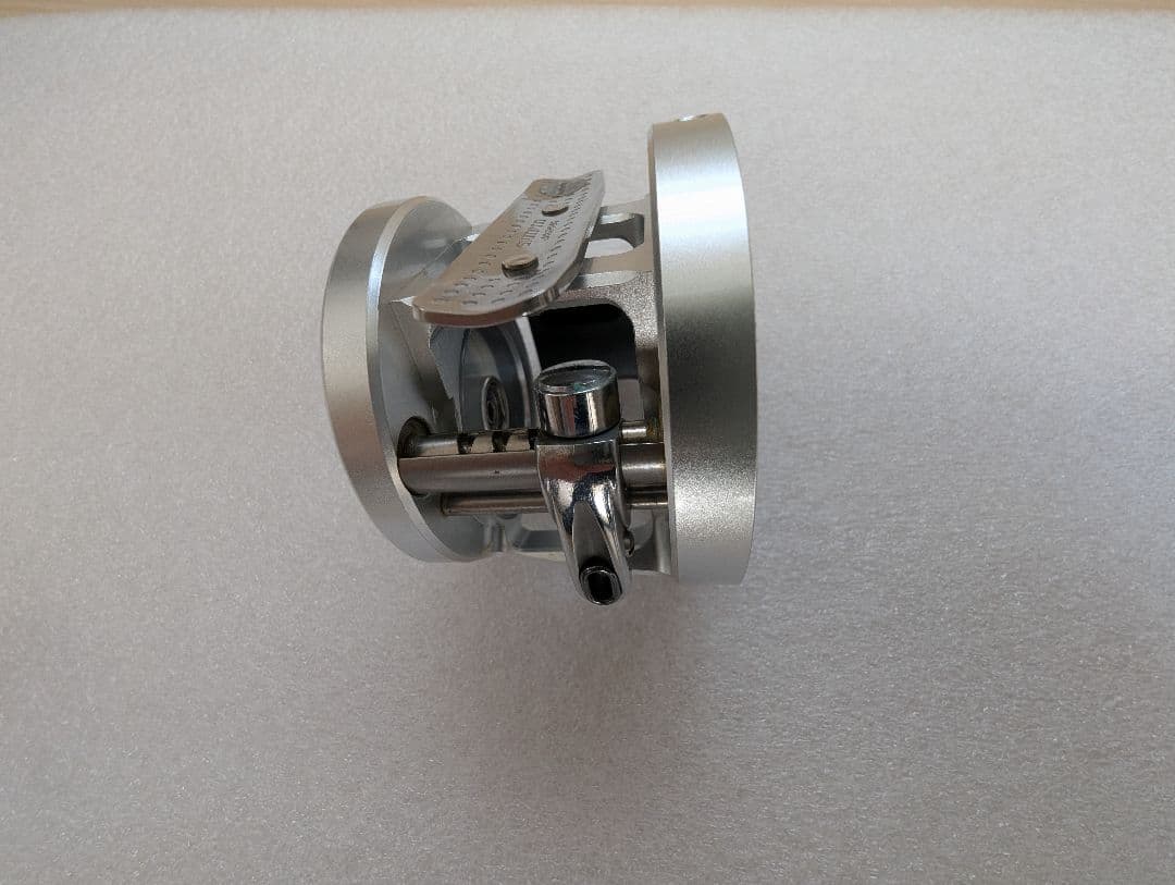 シマノ オシア カルカッタ 200HG 右ハンドル ベイトリール SHIMANO