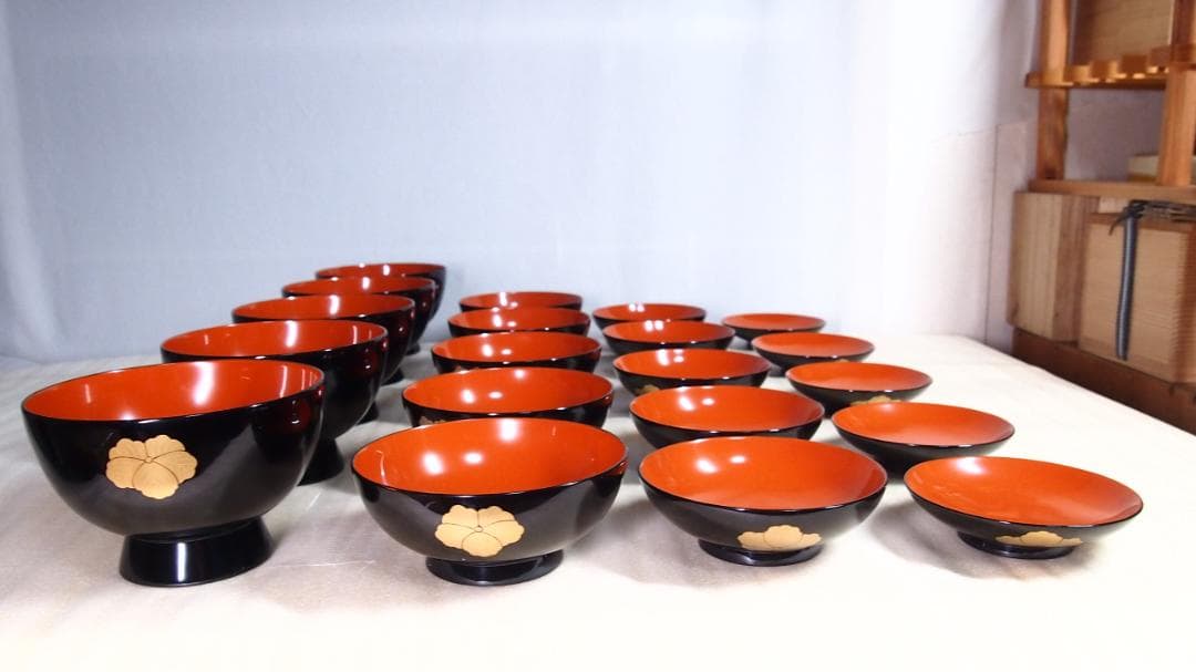 【未使用】輪島塗 熊野茂次 蔦蒔絵/蔦文 四つ椀5客 入れ子椀 布着本堅地 漆器