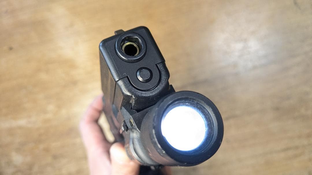 東京マルイ　電動ハンドガン　グロック 18C　ロンマガ　ライト付き