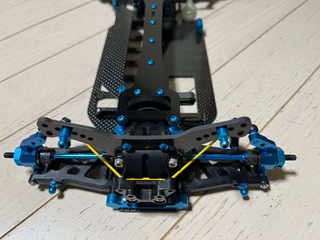 タミヤ1/10 TBエボ3組立途中(キットではありません)