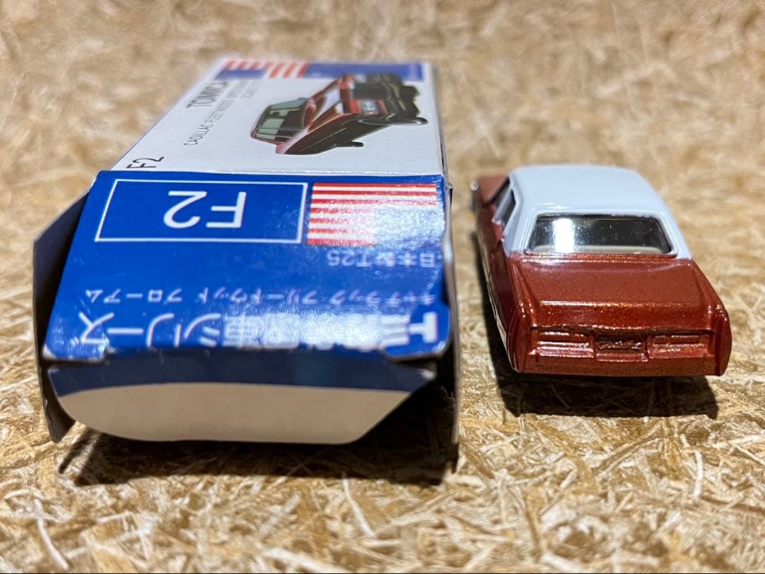 トミカ 日本製 青箱 F2-1 キャデラック フリートウッド ブローアム